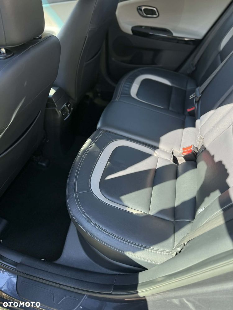 Kia Ceed 1.6 CRDi 136 ISG Platinum Edition - 32