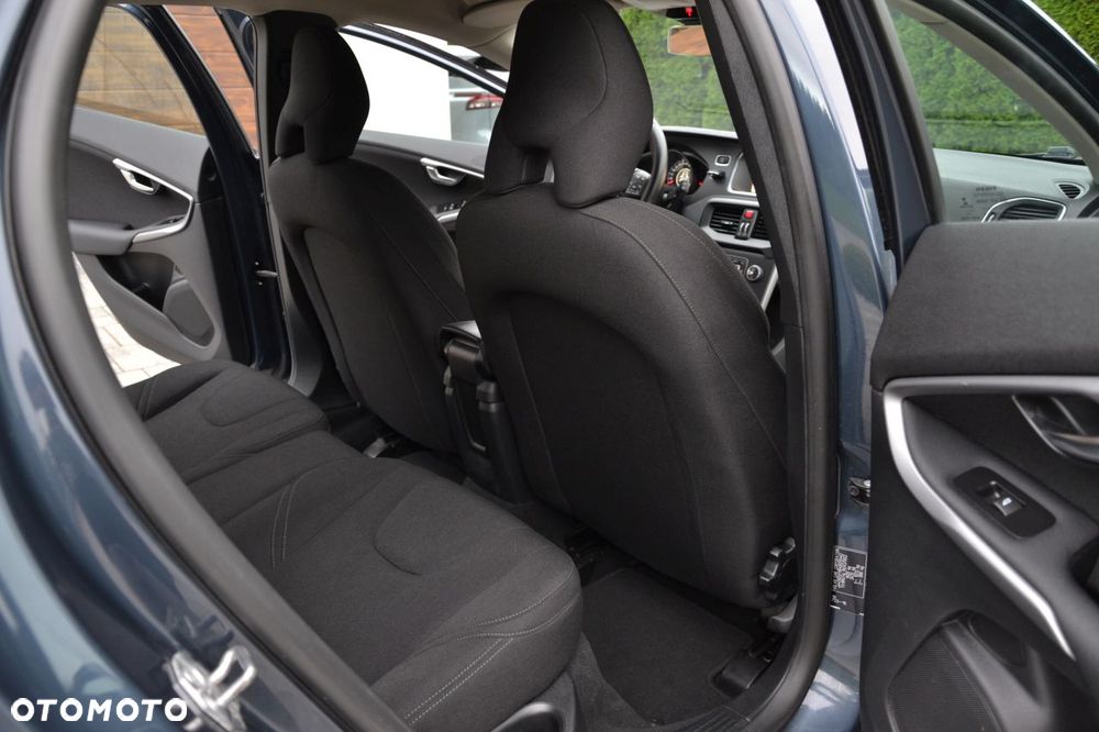 Volvo V40 D2 Drive-E Momentum - 16