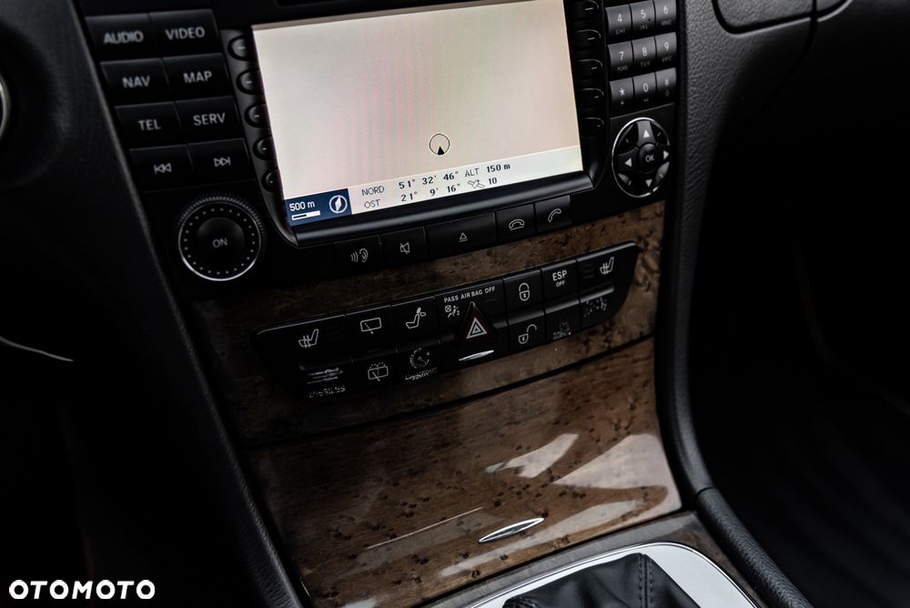 Mercedes-Benz Klasa E 320 T 4Matic Avantgarde - 35