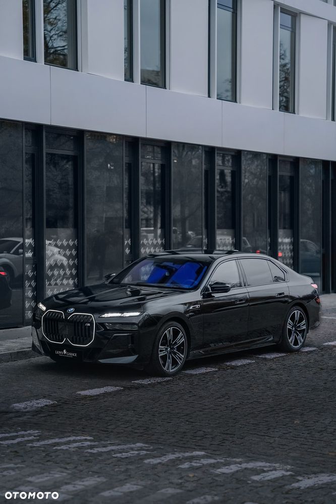 BMW Seria 7 M760e PHEV xDrive sport - 4