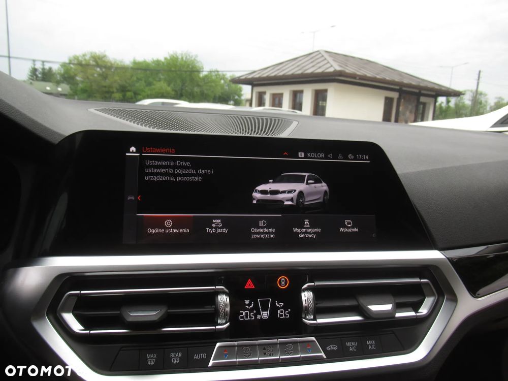 BMW Seria 3 318i Sport Line - 18
