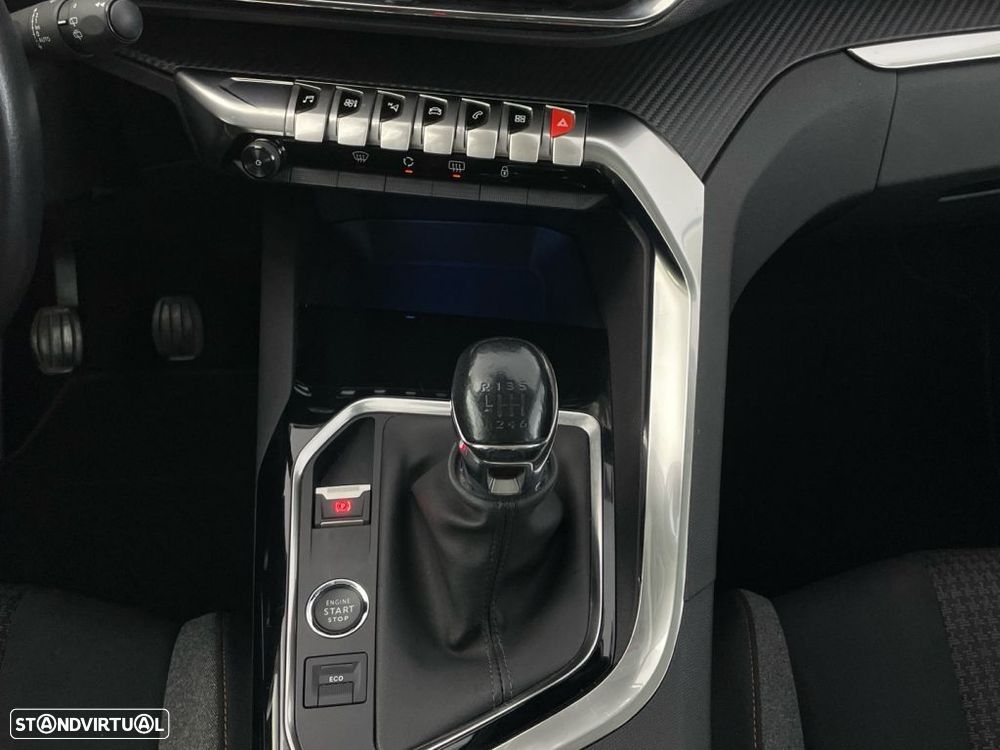 Peugeot 3008 1.2 PureTech Active Pack - 17