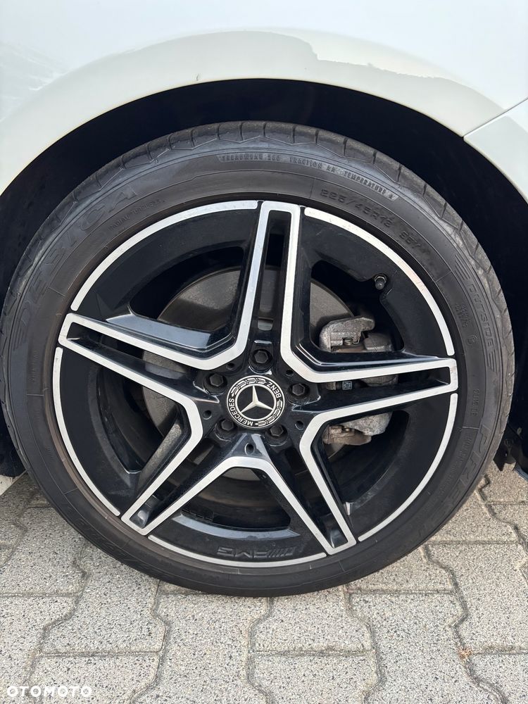 Mercedes-Benz CLA - 17
