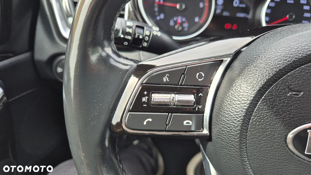 Kia Ceed 1.6 CRDi L Business Line DCT - 17