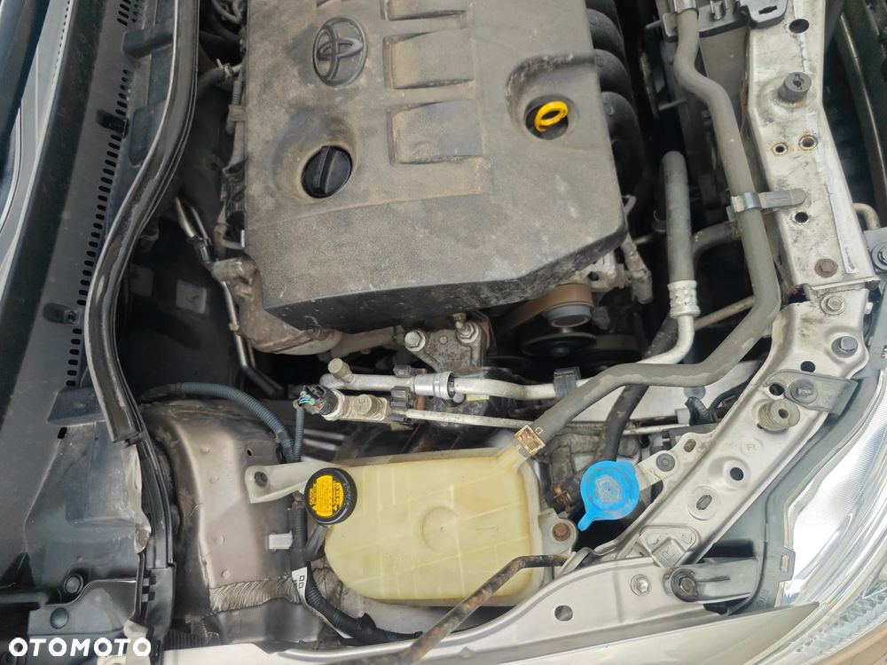 Toyota Auris 1.6 Premium - 35