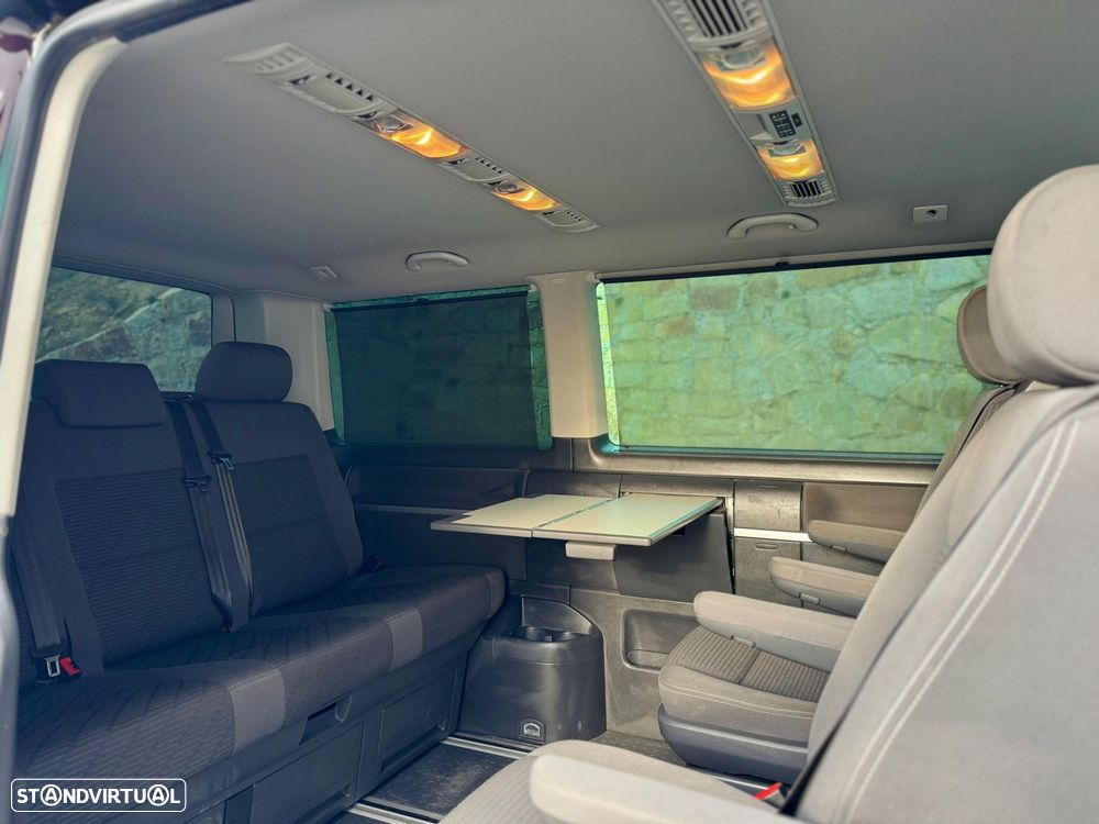 VW Multivan 2.0 TDi 180 Highline BlueMotion - 42