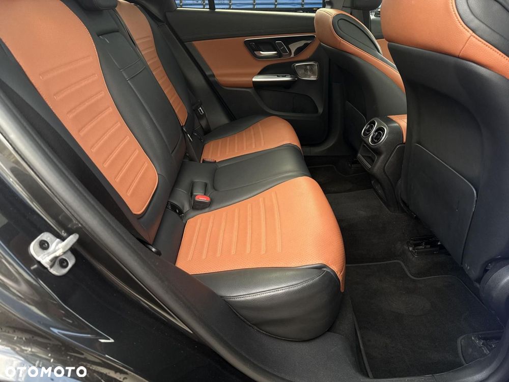 Mercedes-Benz GLC - 23