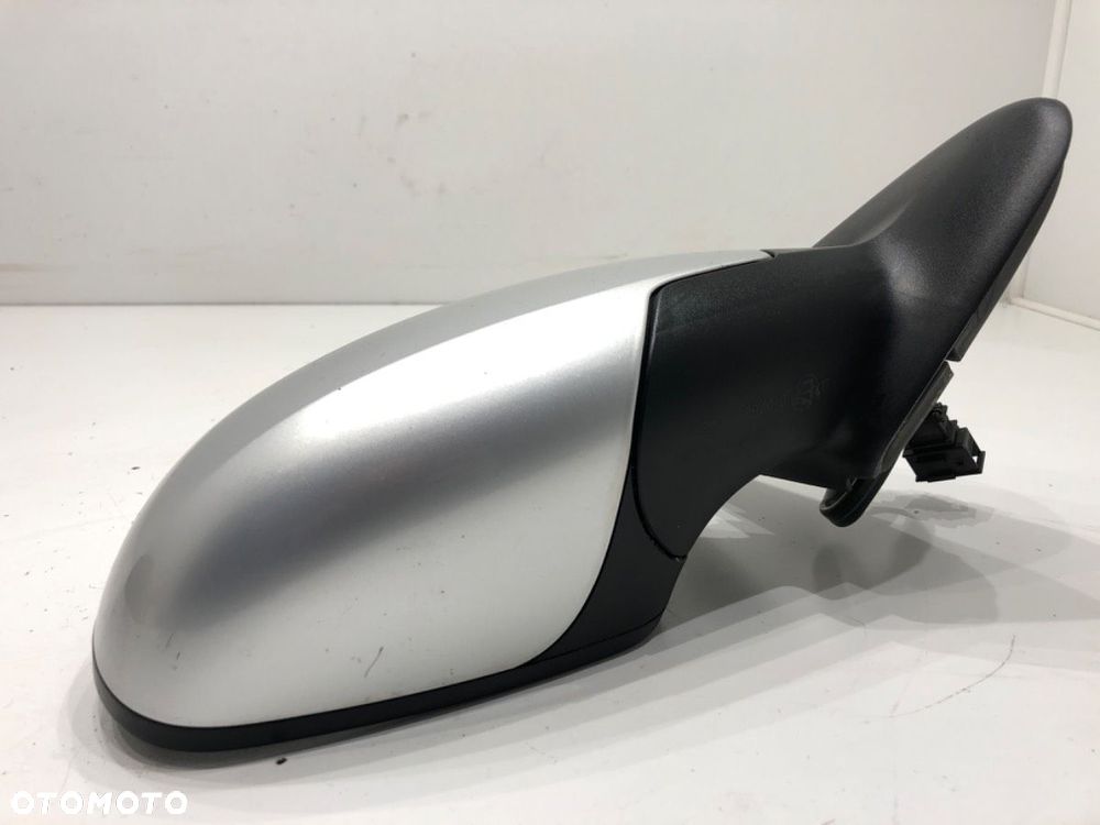 LUSTERKO PRAWY  SEAT TOLEDO II (1M2) 1998 - 2006 1.9 TDI 96 kW [130 KM] olej napędowy 2003 - 2006 - 3