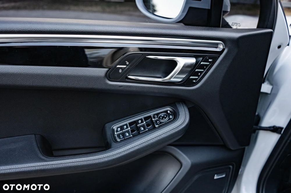 Porsche Macan S - 34