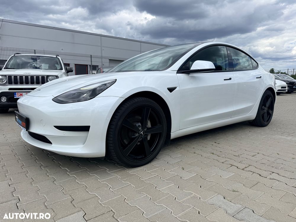 Tesla Model 3 - 2