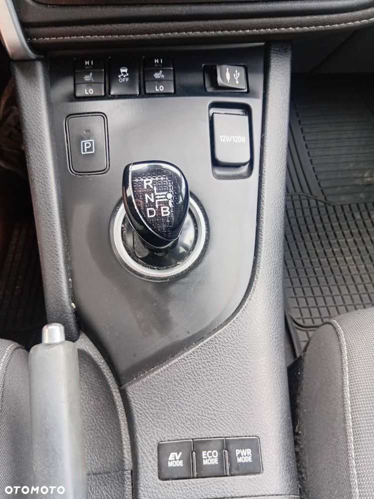 Toyota Auris - 13