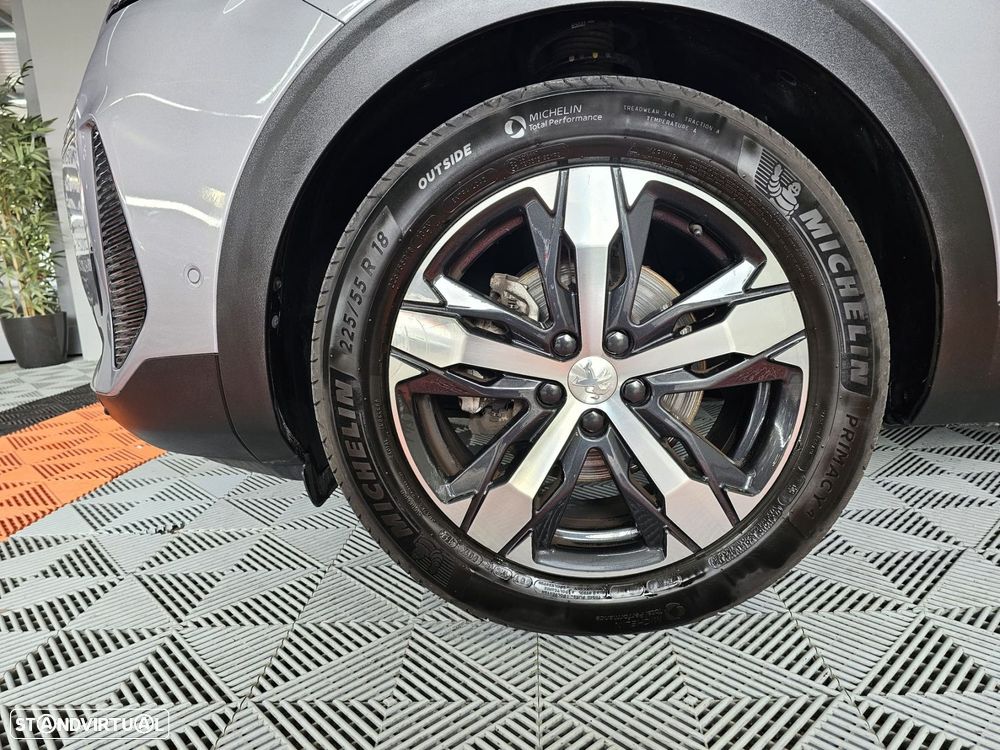 Peugeot 3008 1.2 PureTech GT Pack EAT8 - 9