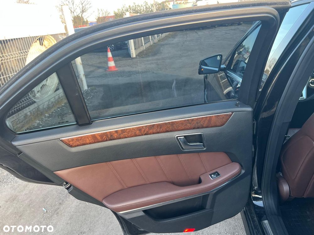 Mercedes-Benz Klasa E 220 BlueTEC BlueEFFICIENCY 7G-TRONIC Edition Avantgarde - 16