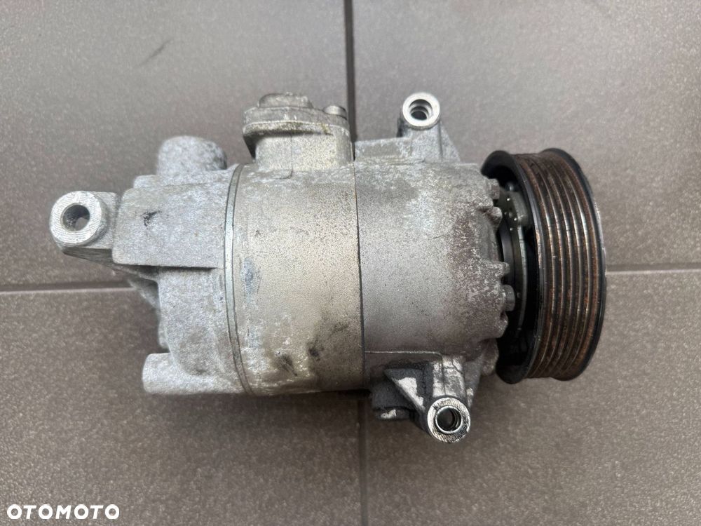 KOMPRESOR KLIMATYZACJI VW AUDI SEAT SKODA DELPHI 5Q0820803E - 2