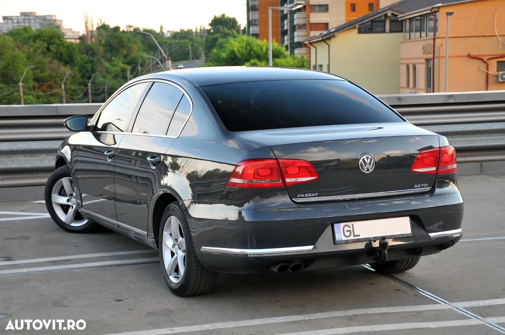 Volkswagen Passat 2.0 TDI BlueMotion Technology DSG Trendline - 8