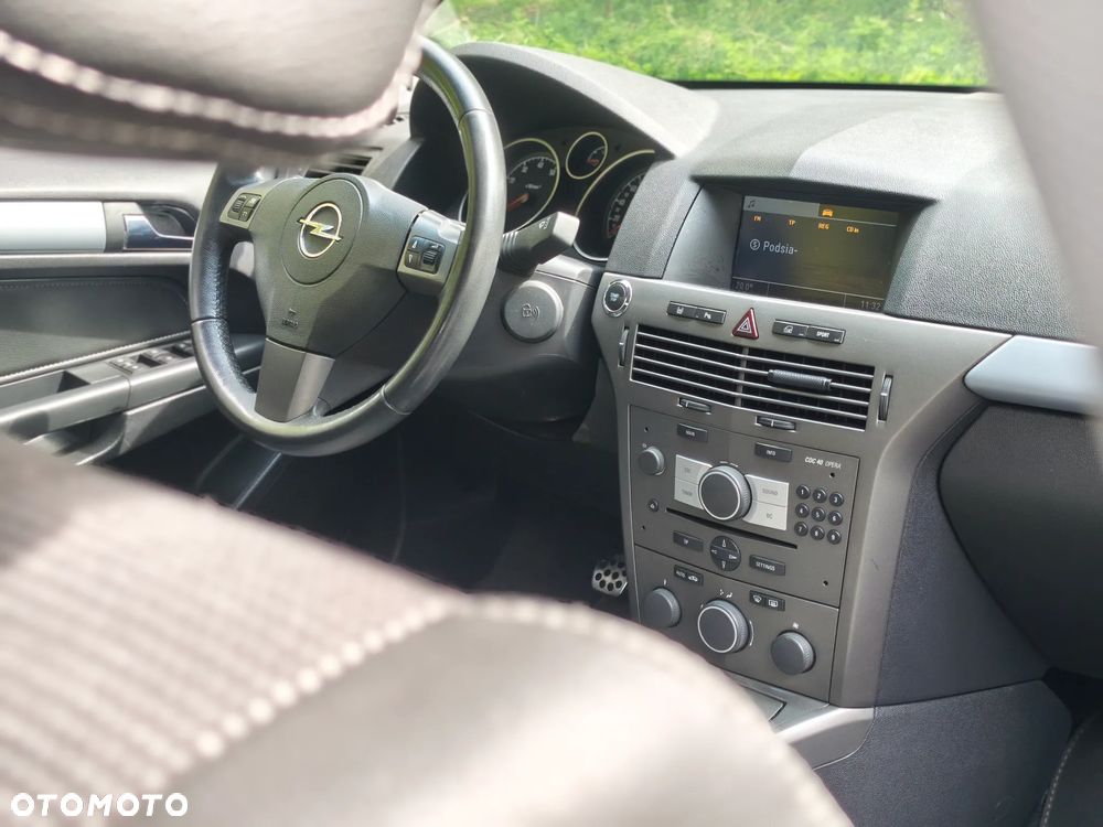 Opel Astra 2.0 T Cosmo - 13