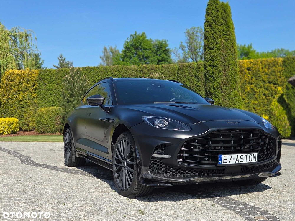 Aston Martin DBX - 1