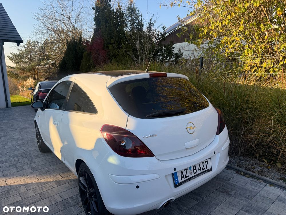 Opel Corsa 1.2 16V Cosmo - 10