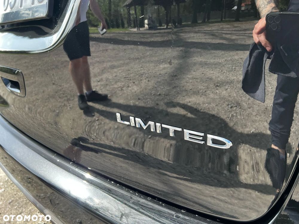 Chrysler Pacifica - 8