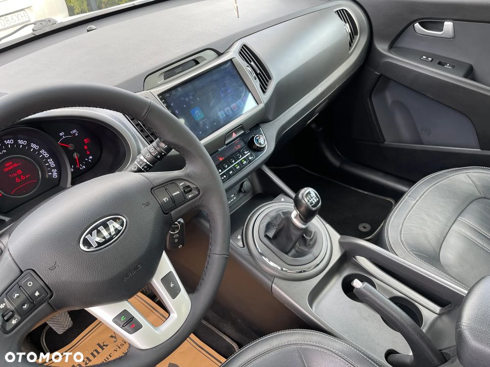 Kia Sportage 2.0 CRDI 4WD Dream-Team Edition - 12