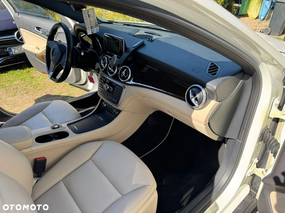 Mercedes-Benz GLA 250 4Matic 7G-DCT Edition 1 - 20