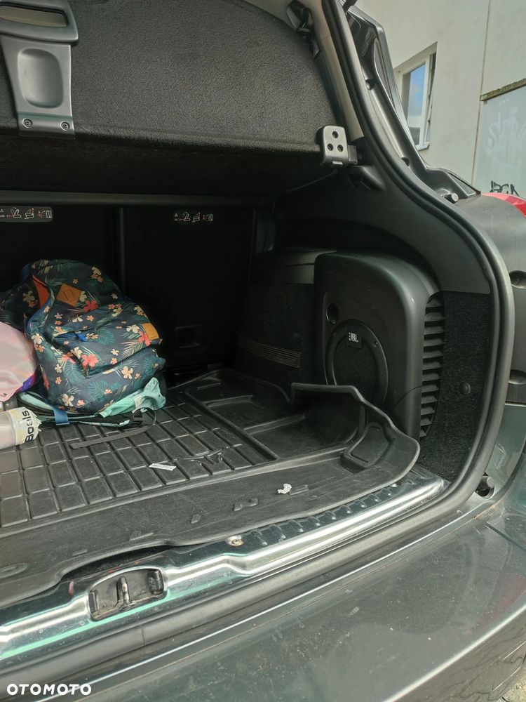 Peugeot 308 - 8