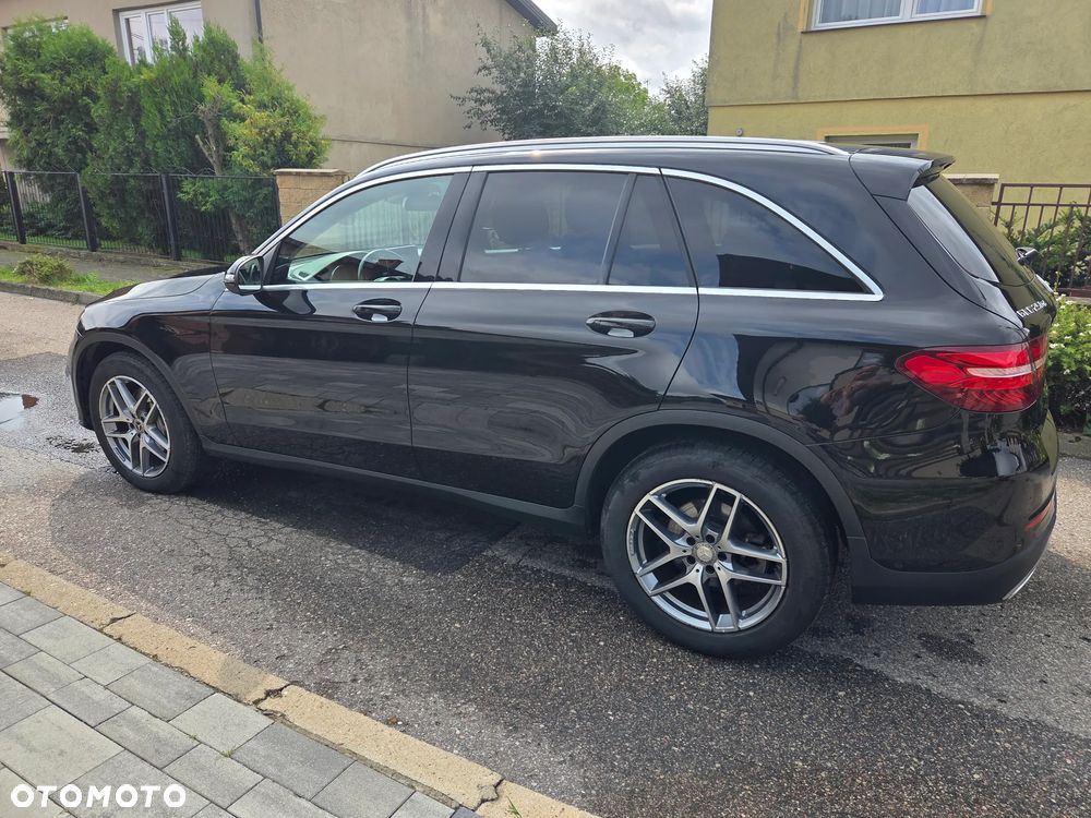Mercedes-Benz GLC 250 d 4Matic 9G-TRONIC AMG Line - 23