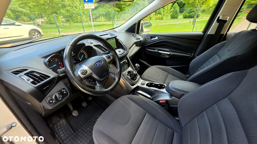Ford Kuga 2.0 TDCi 4x4 SYNC - 26