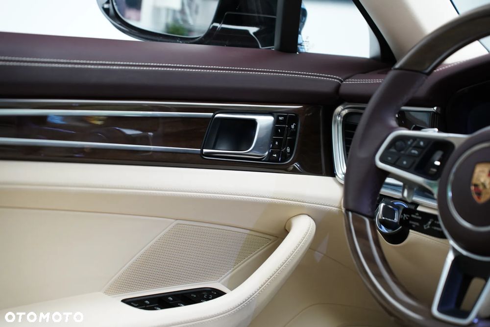 Porsche Panamera 4S Diesel - 30