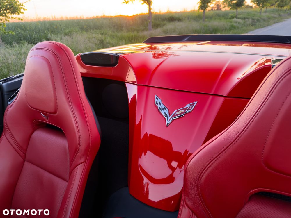 Chevrolet Corvette - 31
