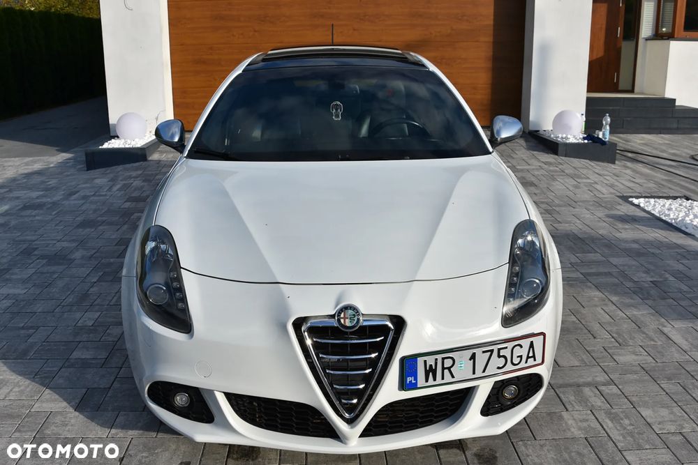 Alfa Romeo Giulietta 2010 photo 5