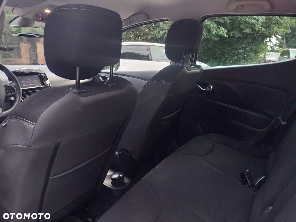 Renault Clio 1.2 16V Limited - 32