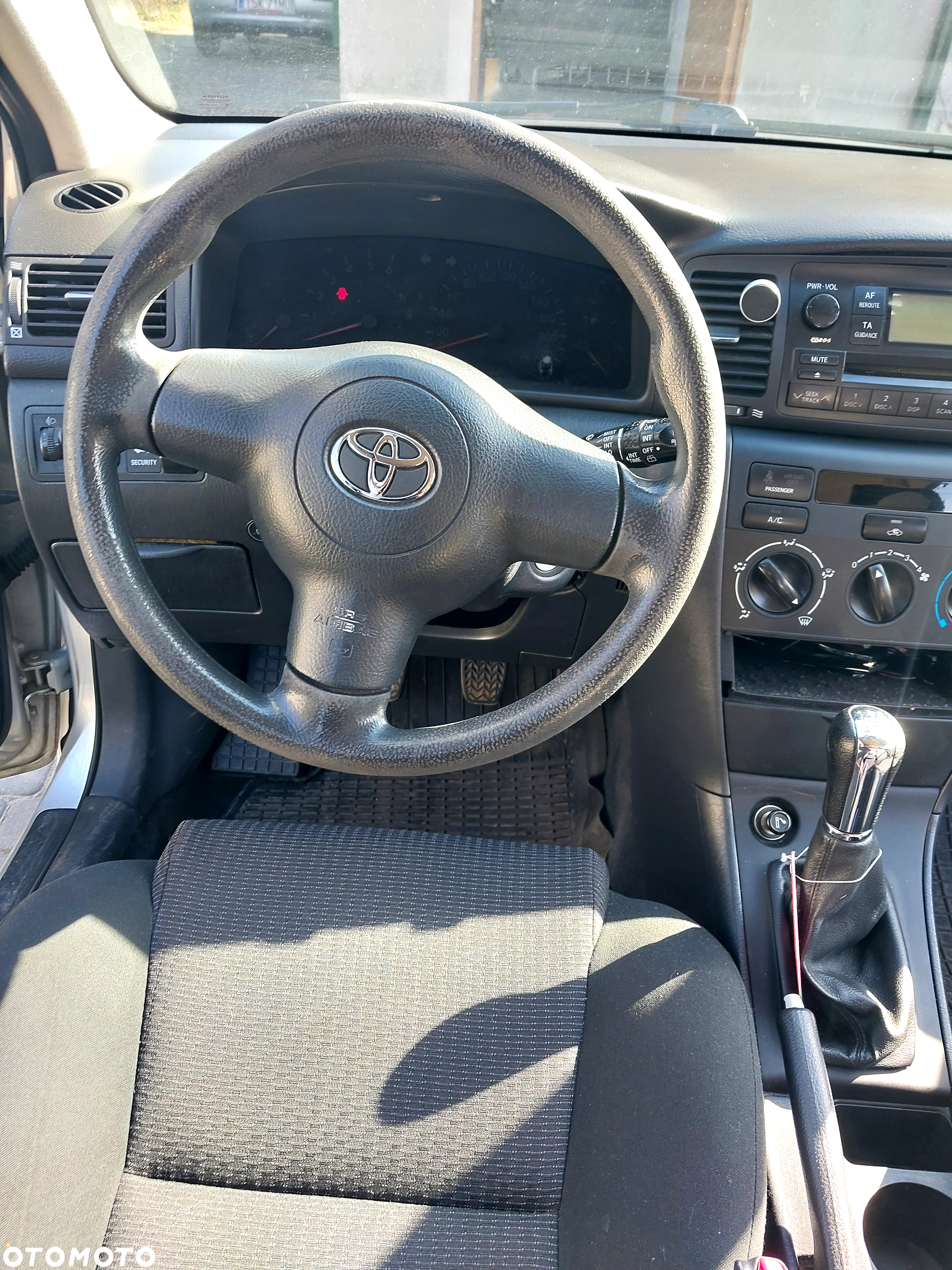Toyota Corolla - 8