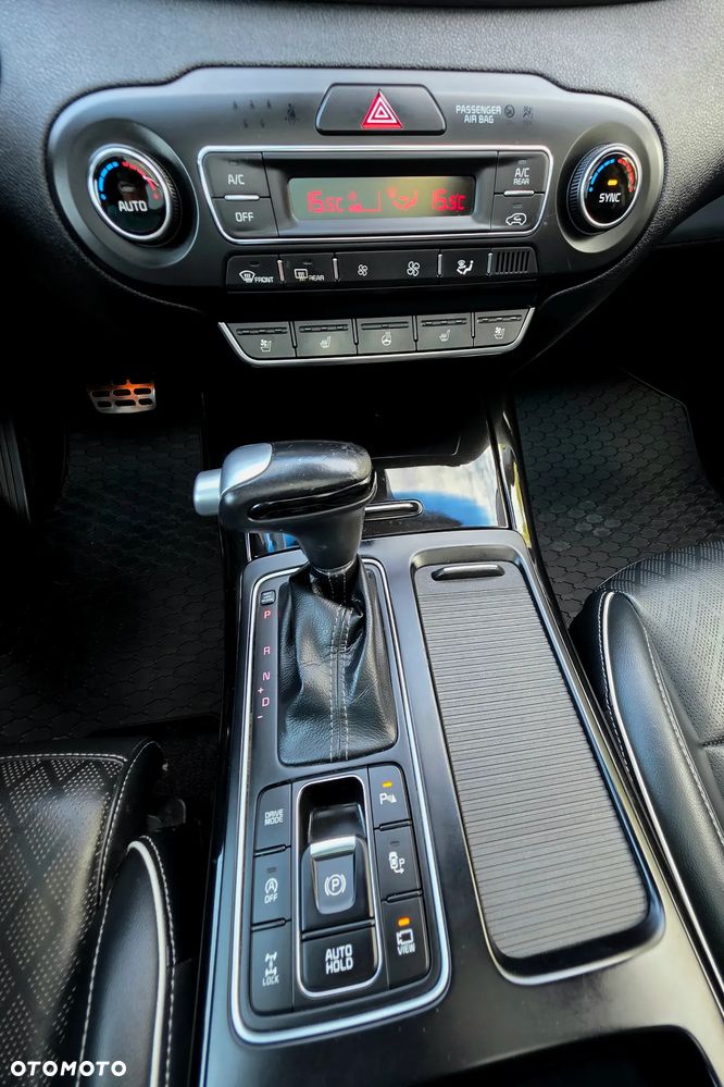 Kia Sorento 2.0 CRDI GT Line - 27