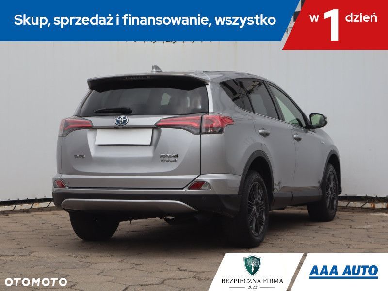 Toyota RAV4 - 7