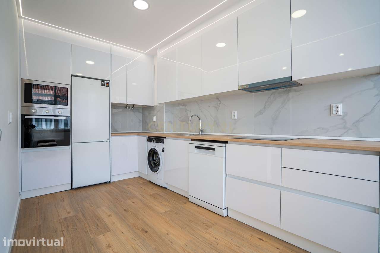 Apartamento Renovado de Luxo em Queijas, Oeiras - Grande imagem: 4/20