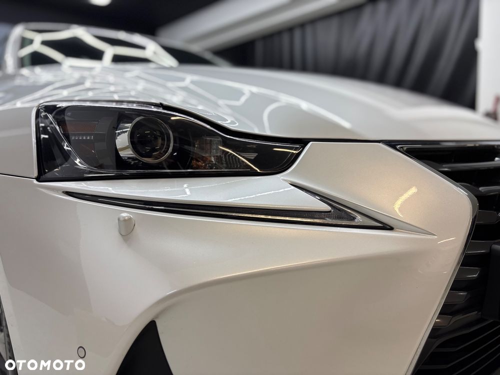 Lexus IS - 29