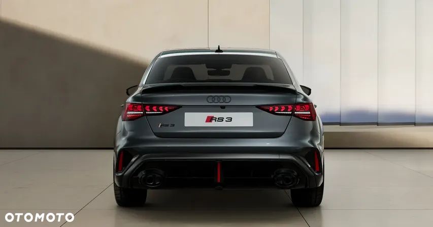Audi RS3 Limousine - 4