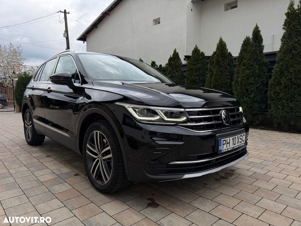Volkswagen Tiguan - 1