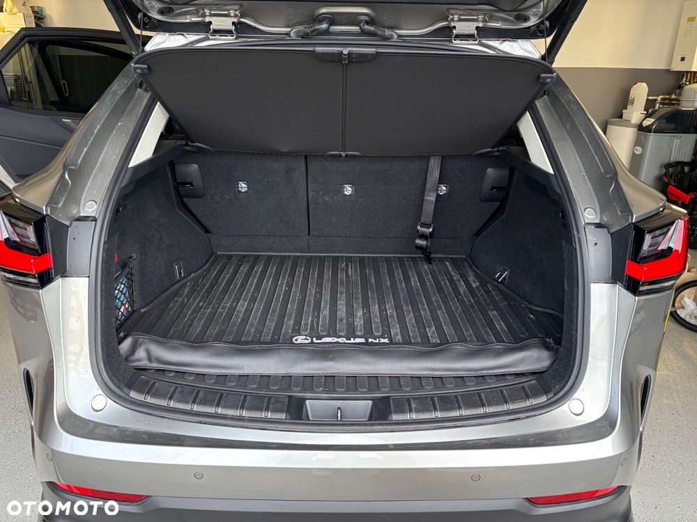 Lexus NX 350h Prestige AWD - 37