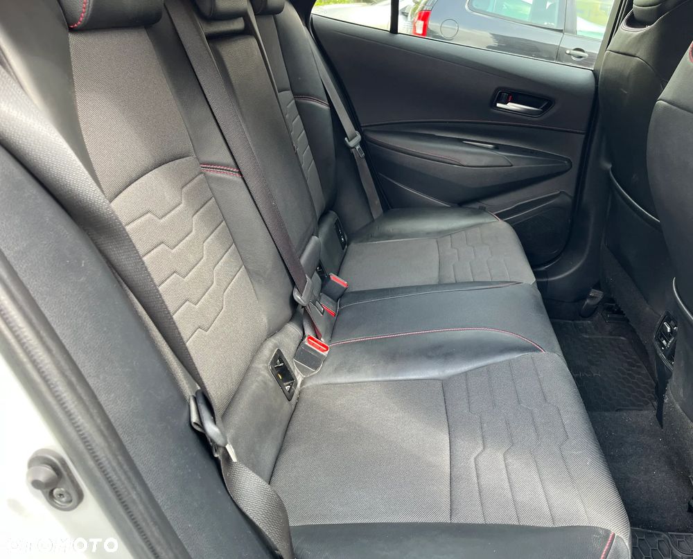 Toyota Corolla 2.0 Hybrid Executive - 17