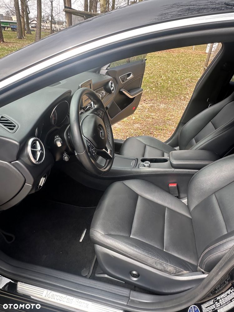 Mercedes-Benz CLA 250 4-Matic - 20