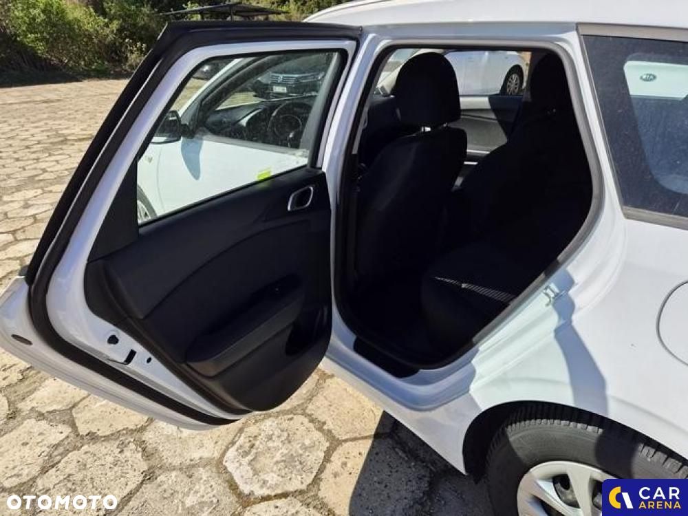 Kia Ceed - 38