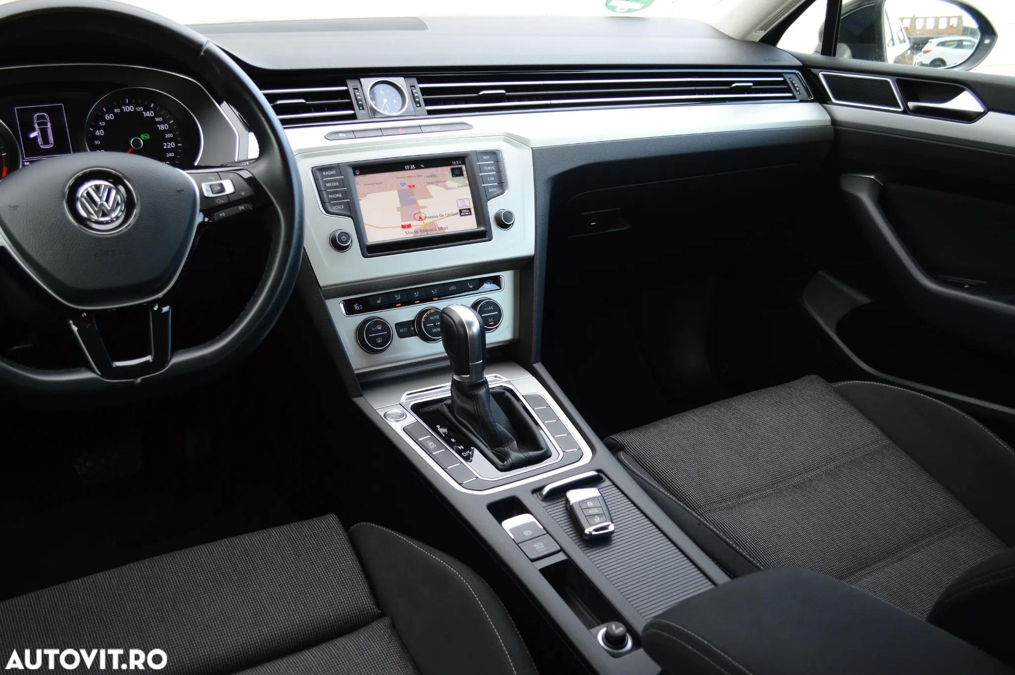 Volkswagen Passat Variant 2.0 TDI DSG Comfortline - 21