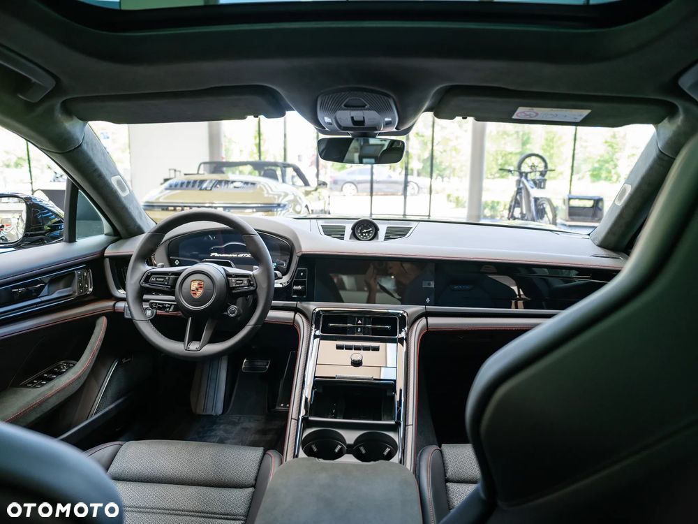 Porsche Panamera GTS - 16