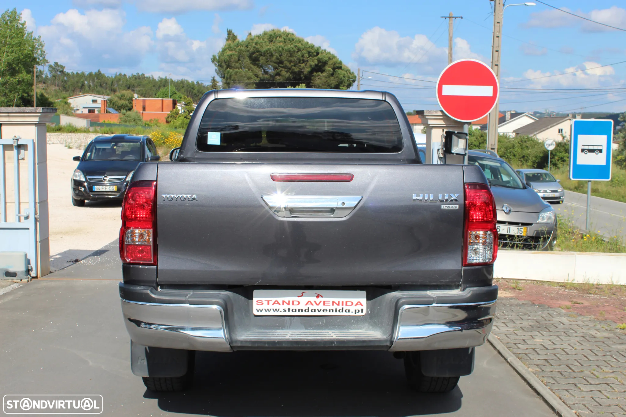 Toyota Hilux 2.4 D-4D 4WD CD Tracker - 5