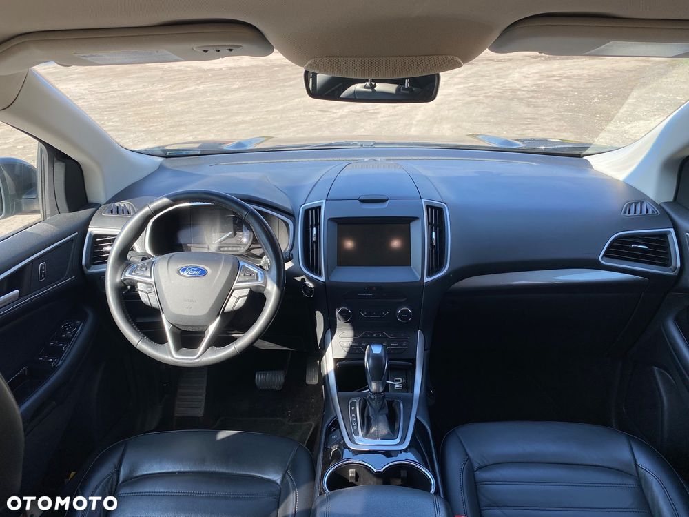Ford Edge - 8