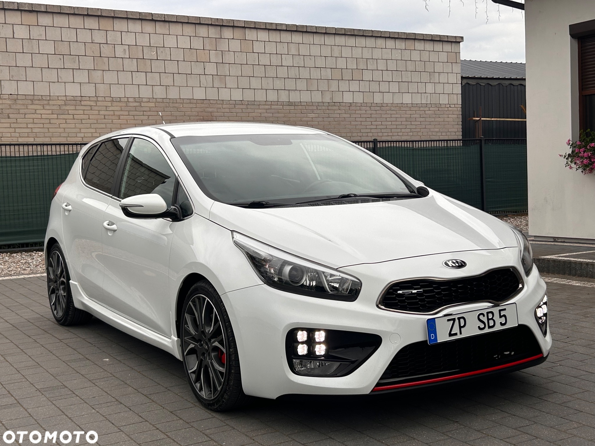 Kia Ceed 1.6 T-GDI GT-Track - 17