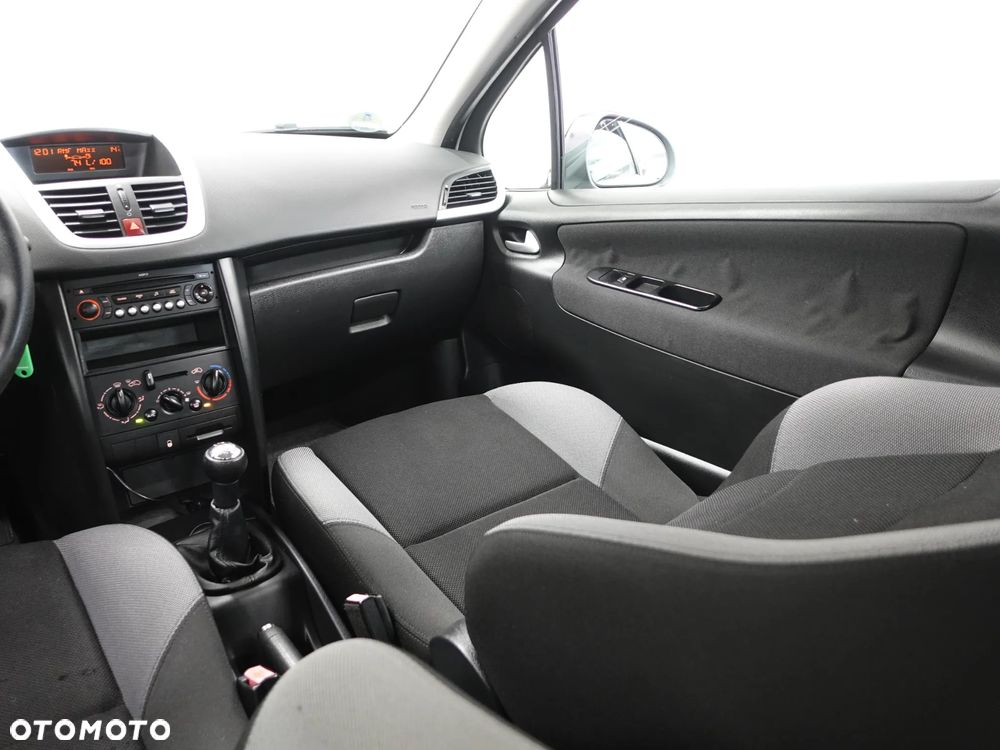 Peugeot 207 95 VTi Urban Move - 37