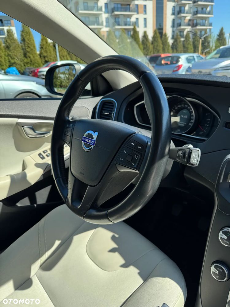 Volvo V40 D3 Kinetic - 14